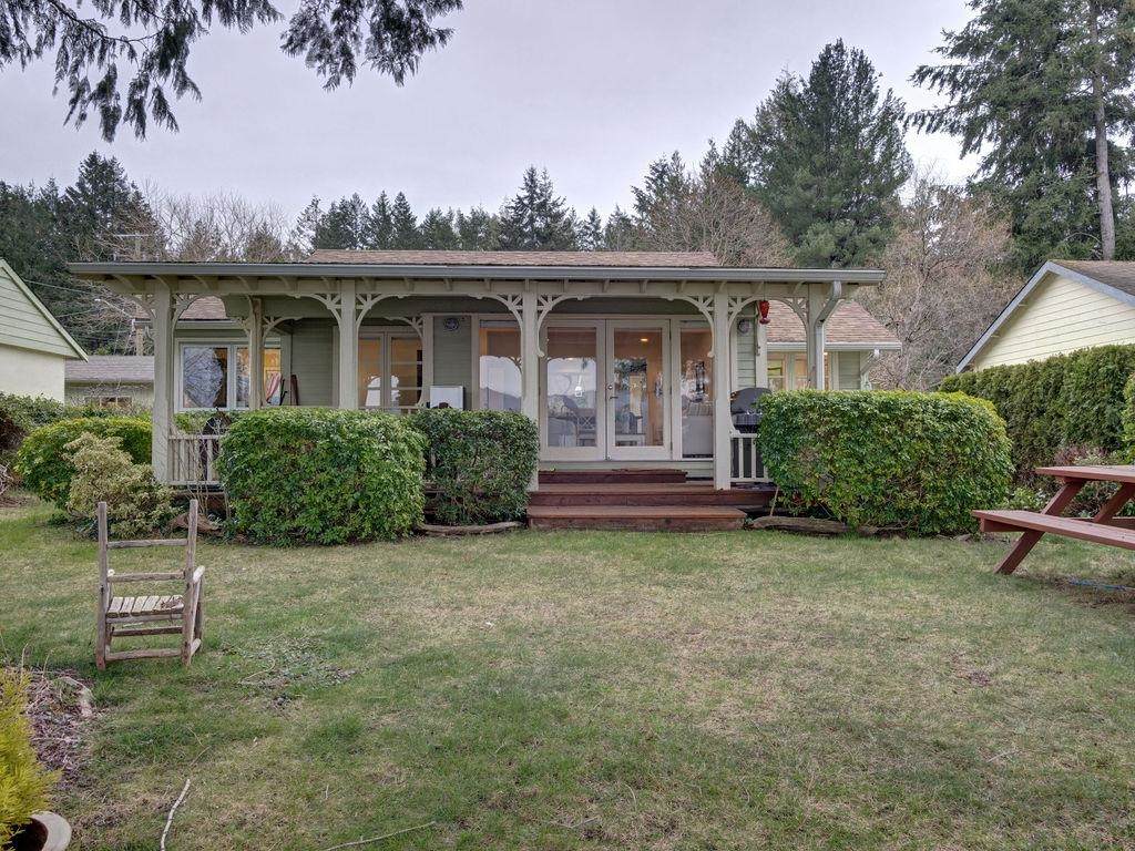 6005 Sechelt Inlet Road - Photo 1