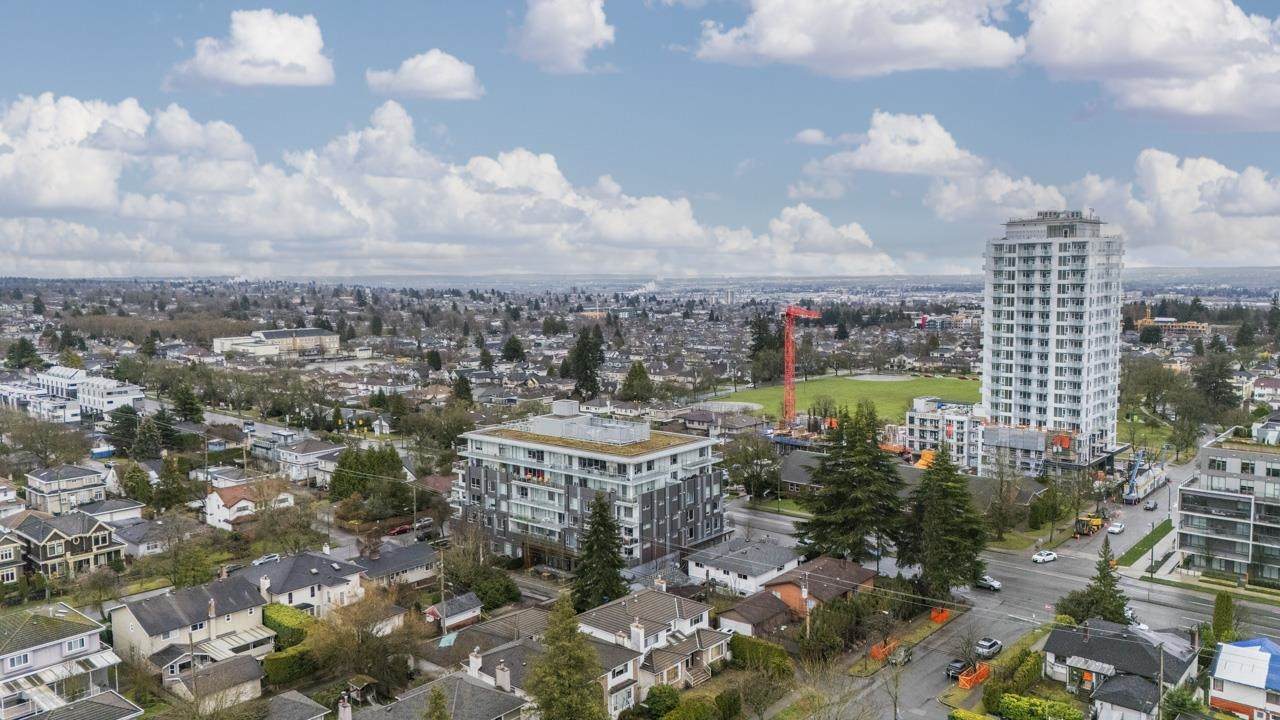 5693 Elizabeth Street - Photo 1