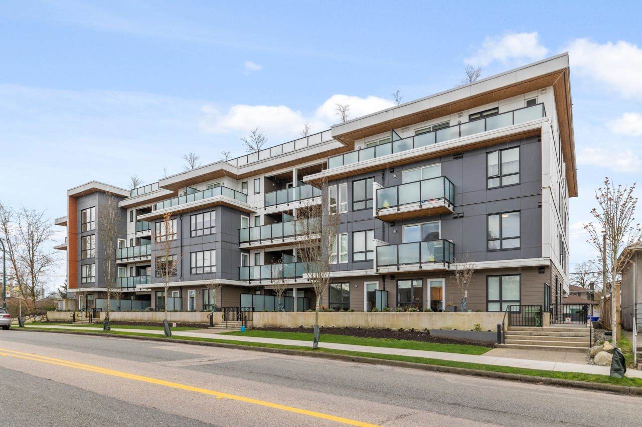 4933 Clarendon Street - Photo 1