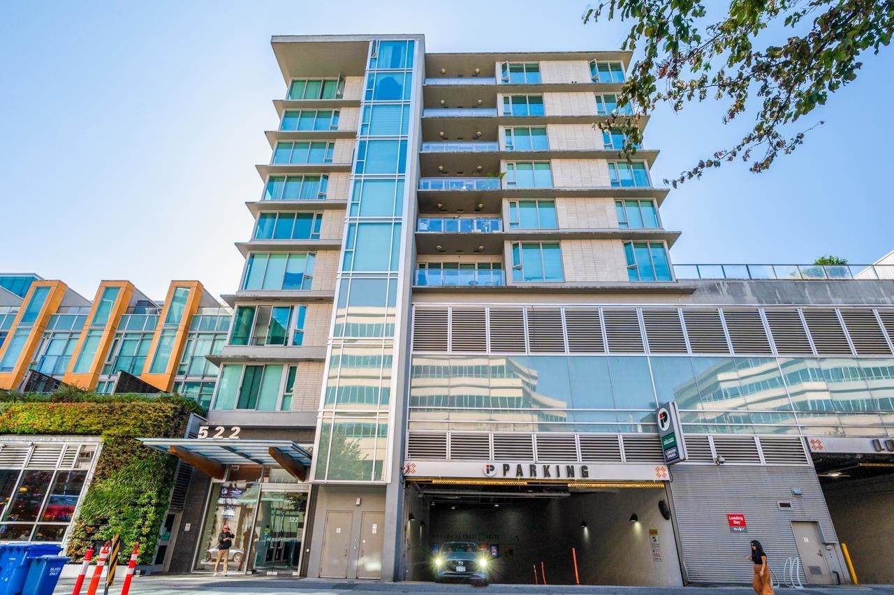 522 8th Avenue - Photo 1