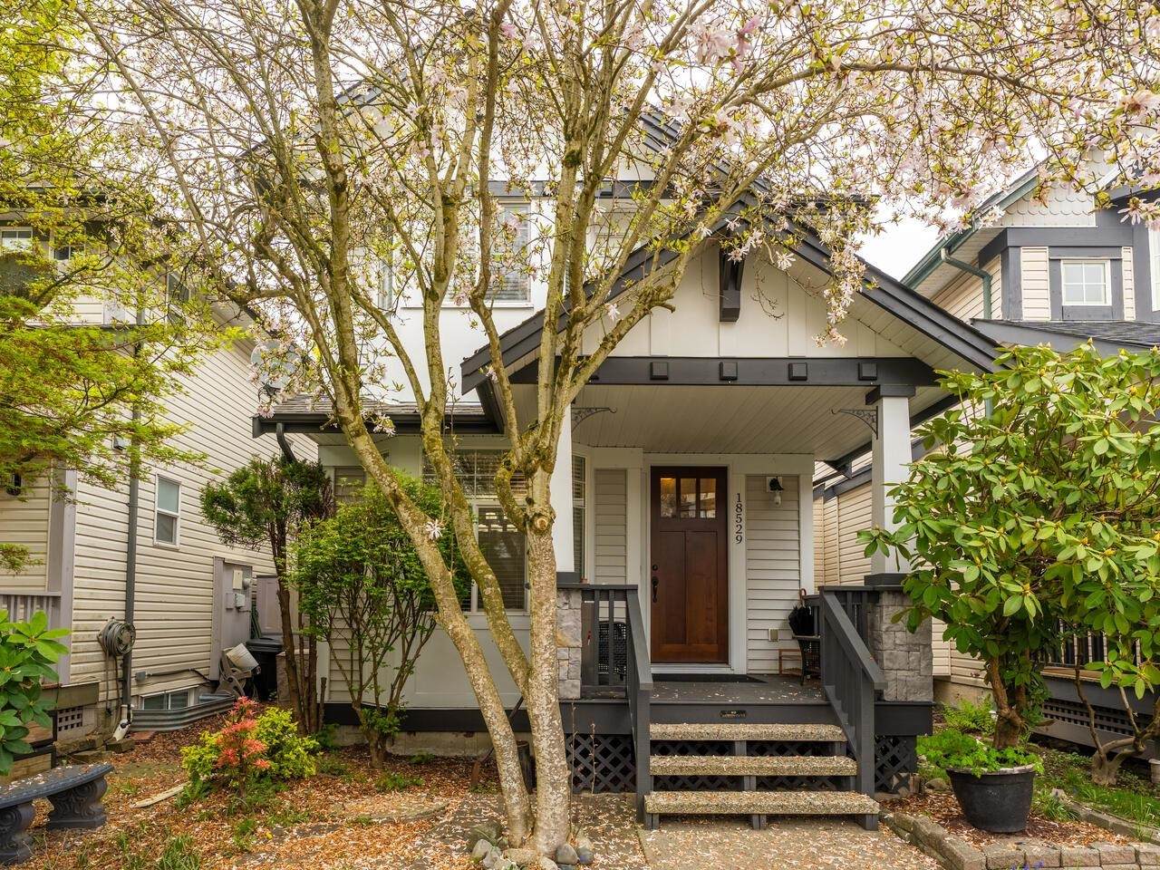 18529 67A Avenue - Photo 1