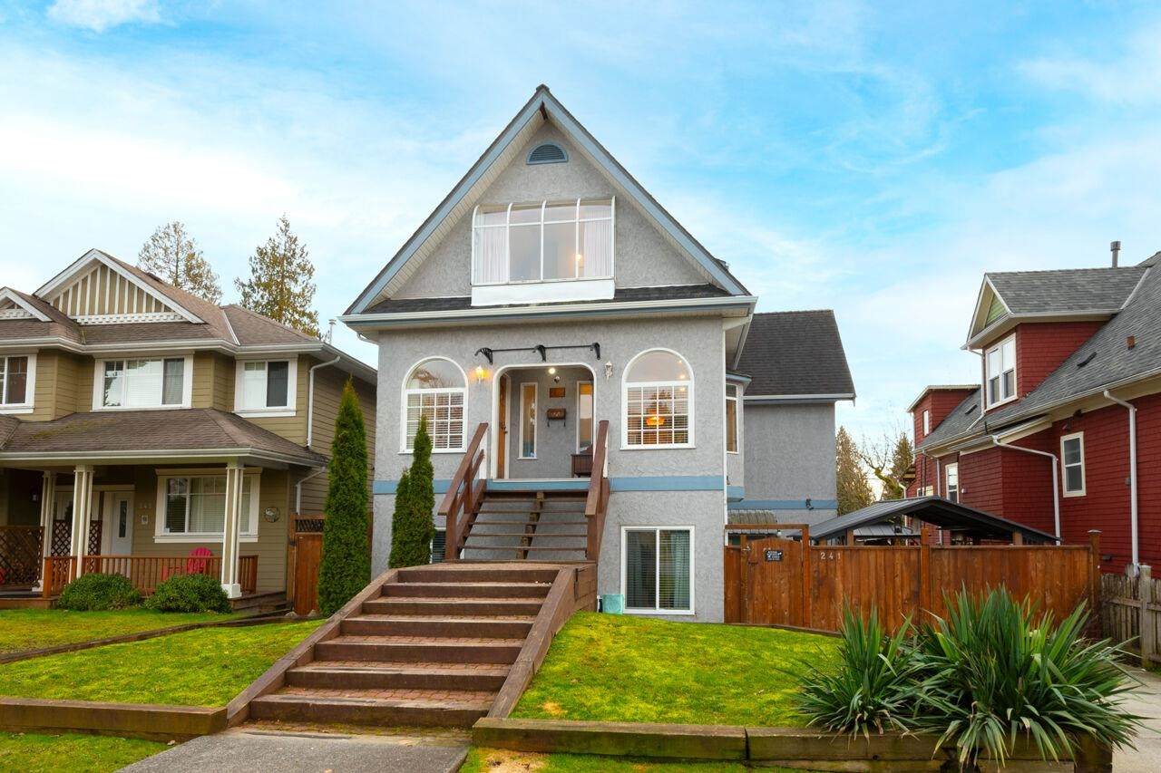 243 19th Street - Photo 1