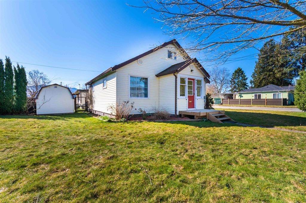 46110 Third Avenue - Photo 1
