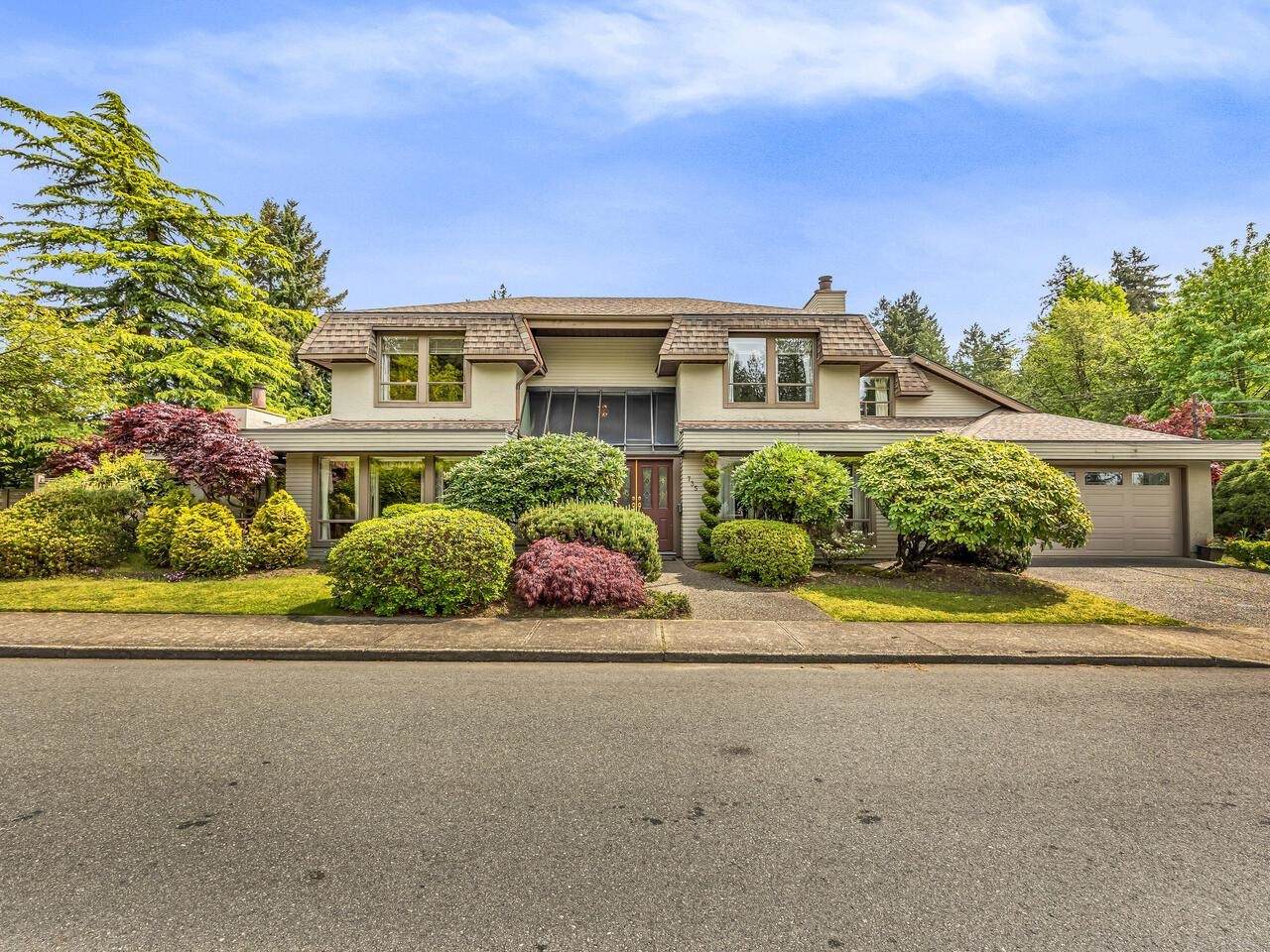735 Sprice Avenue - Photo 1