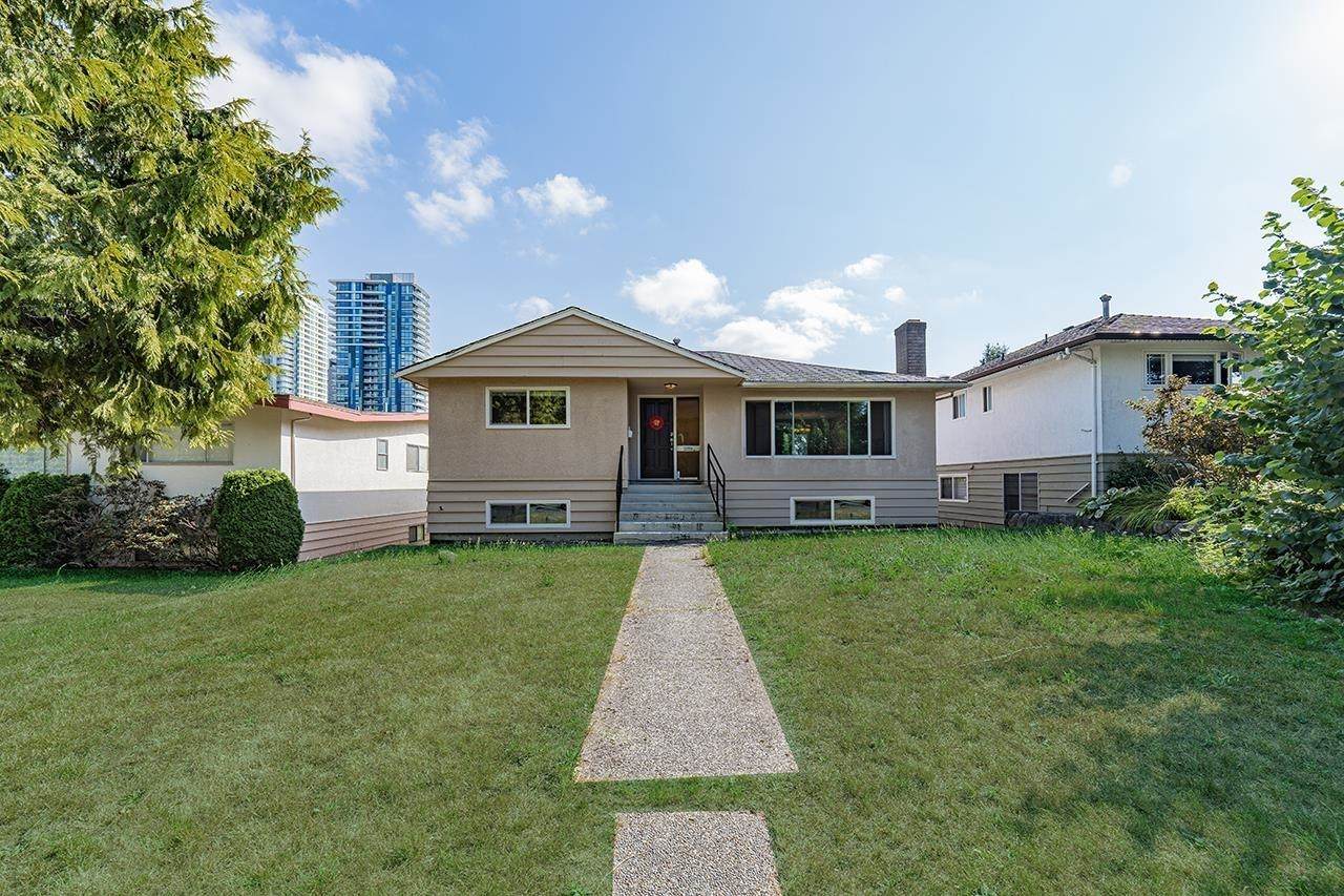 564 64th Street - Photo 1