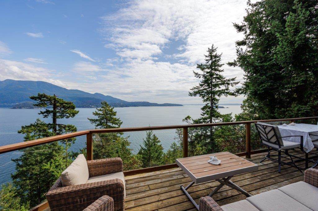 653 Cliff Road - Photo 1