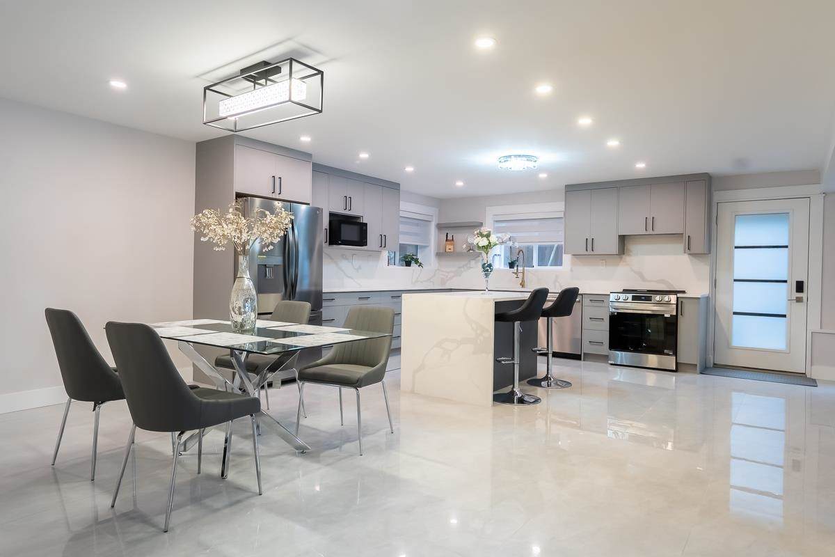 9168 Sunshine Coast Highway - Photo 1