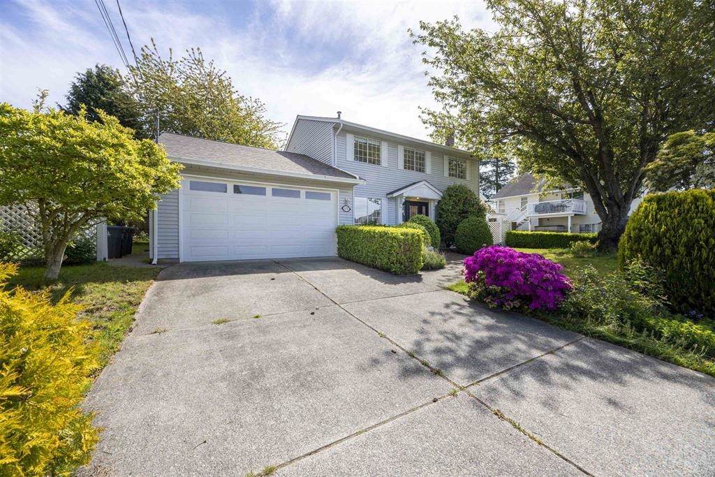 1032 164 Street - Photo 1