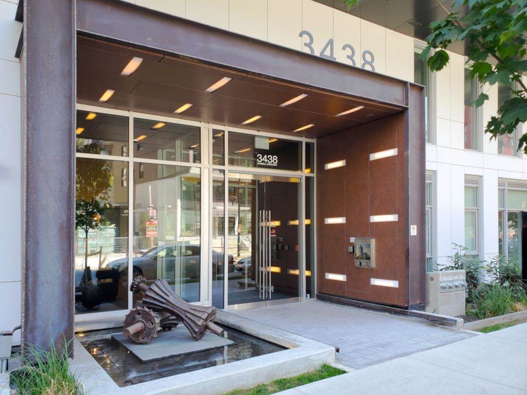 3438 Sawmill Crescent - Photo 1