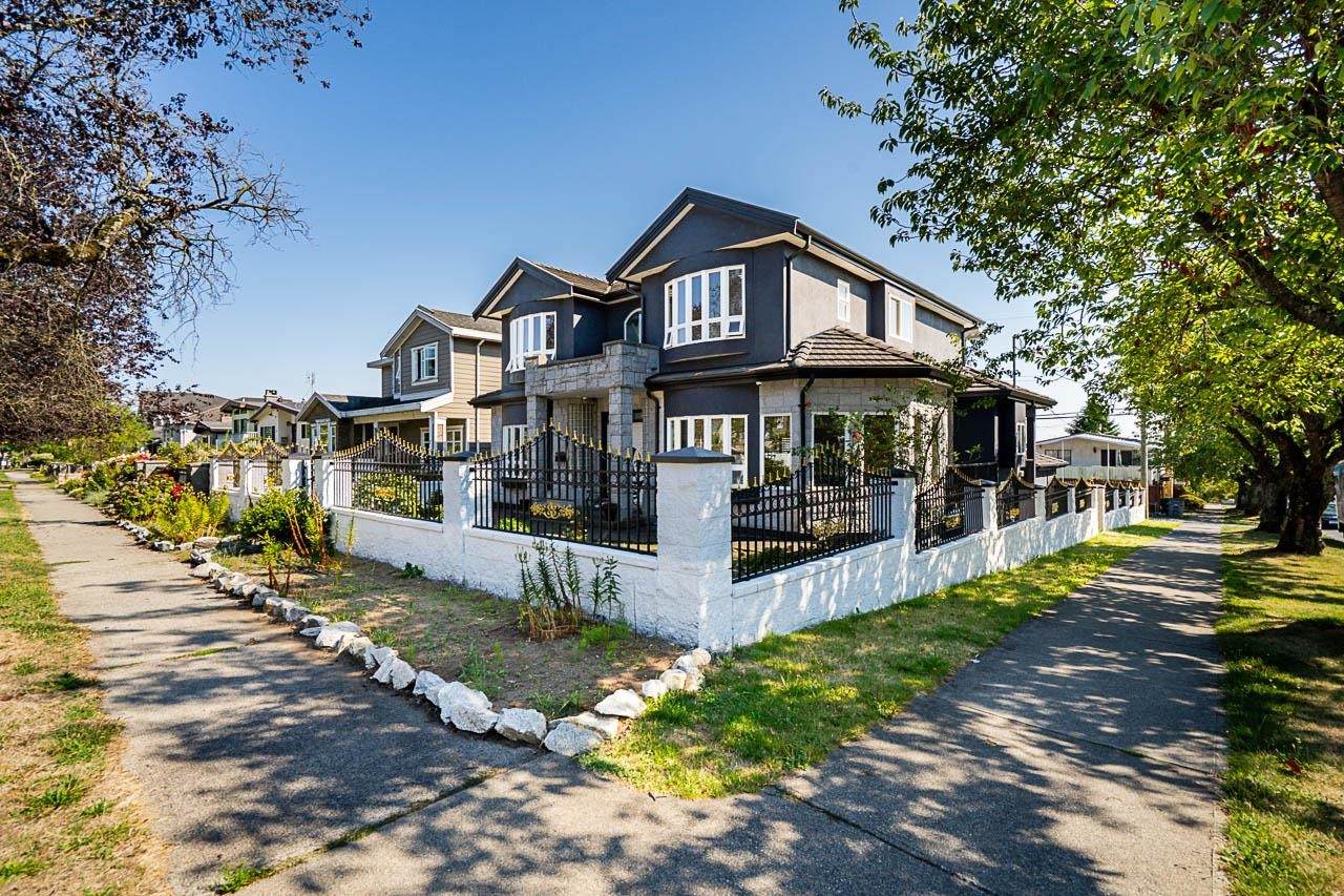 1306 60 Avenue - Photo 1