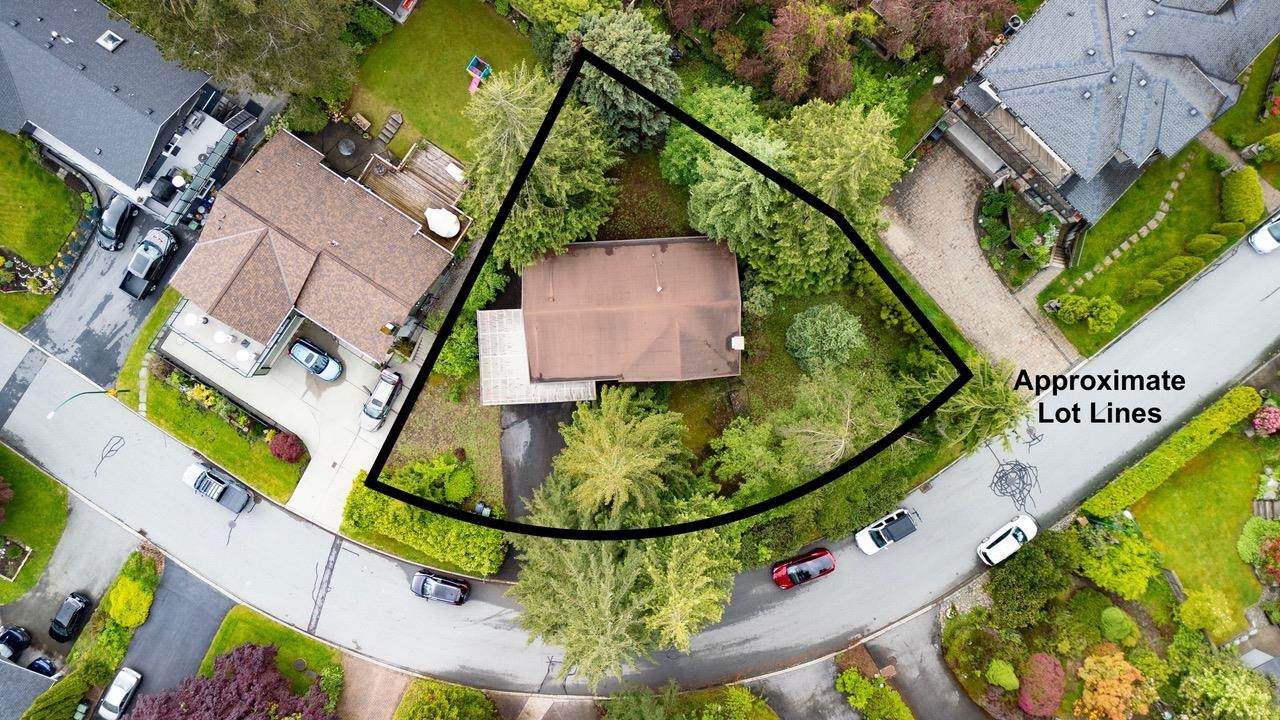 3875 Regent Avenue - Photo 1