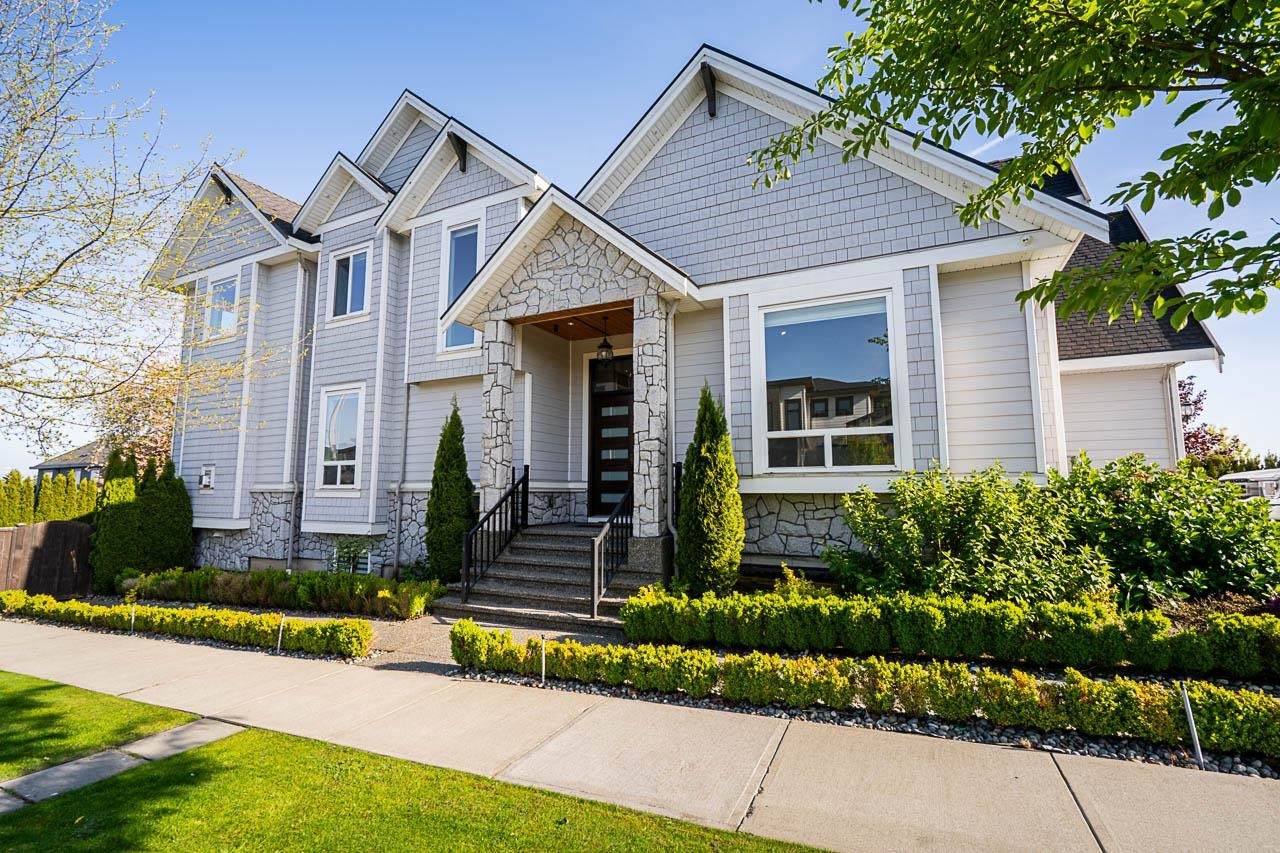 18712 55 Avenue - Photo 1