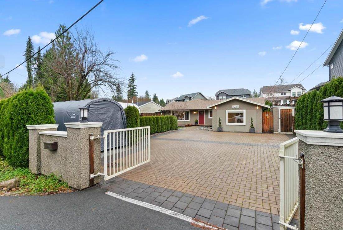 24055 Fern Crescent - Photo 1