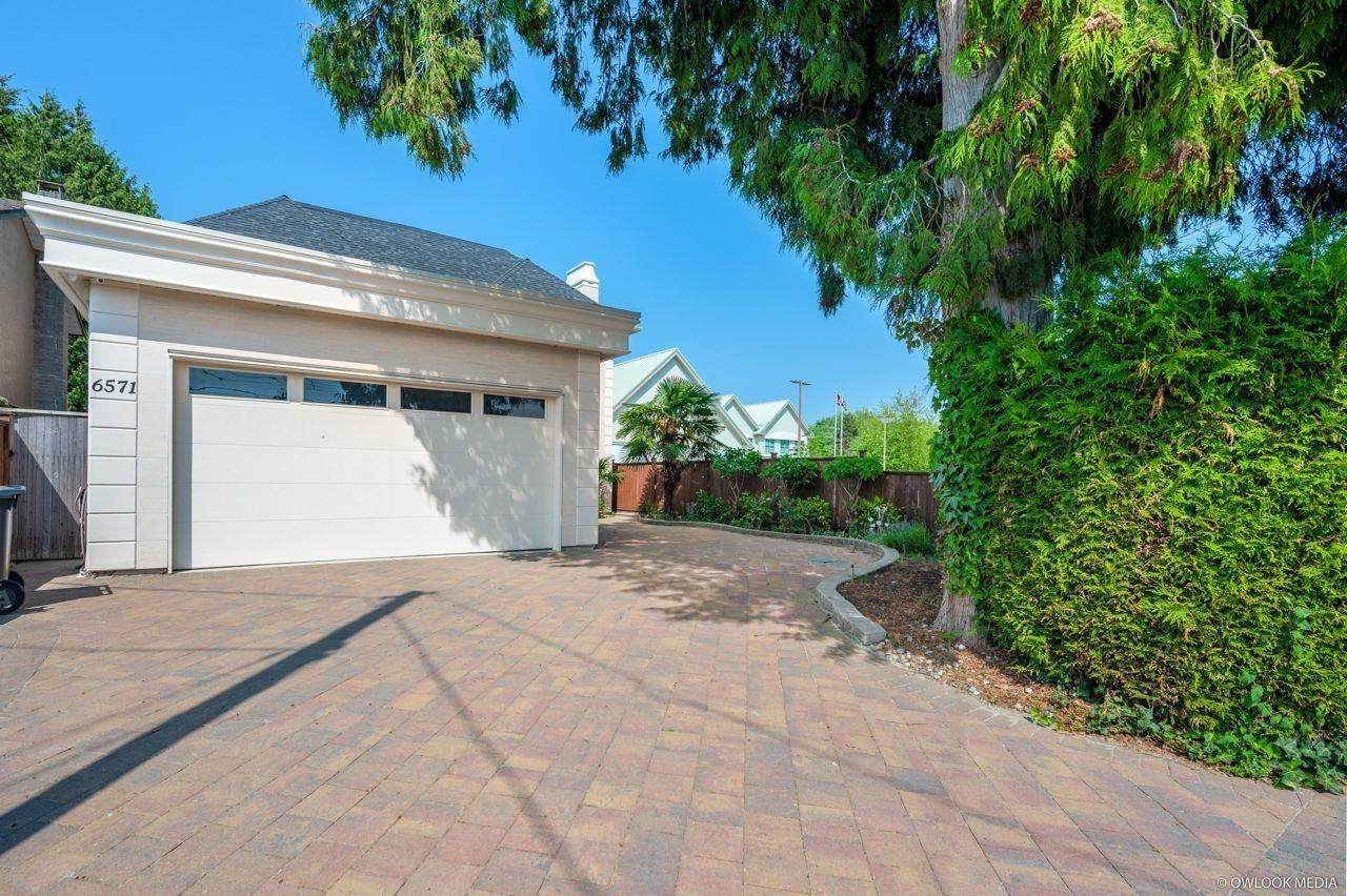 6571 Lynas Lane - Photo 1