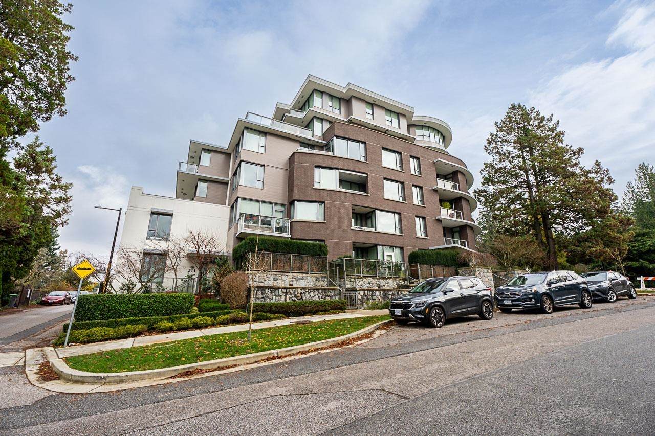 505 30th Avenue - Photo 1