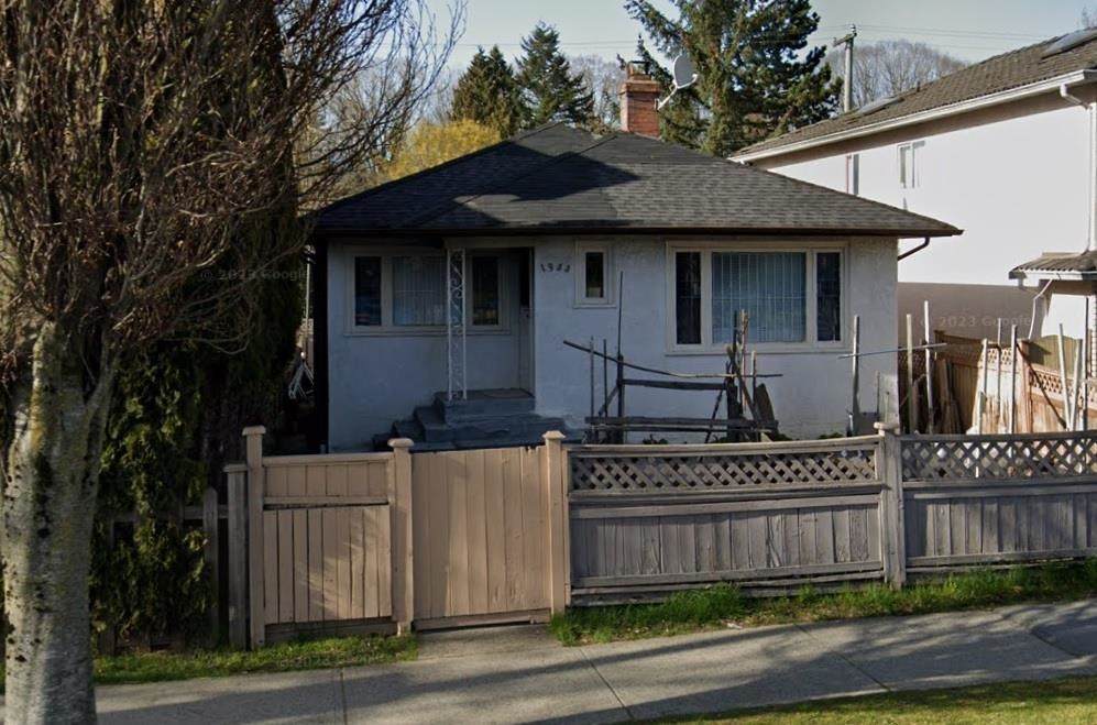 1953 Broadway Drive - Photo 1