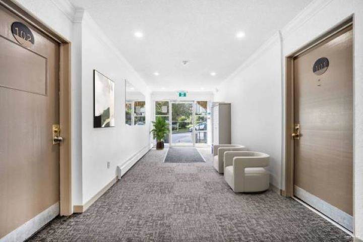 201 Laval Street - Photo 1