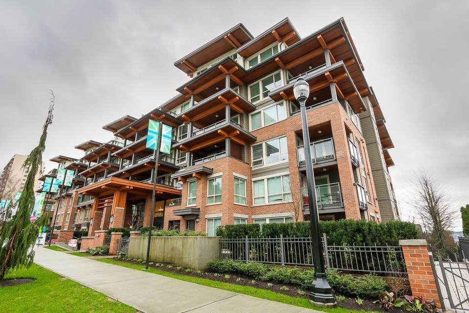 500 Royal Avenue - Photo 1