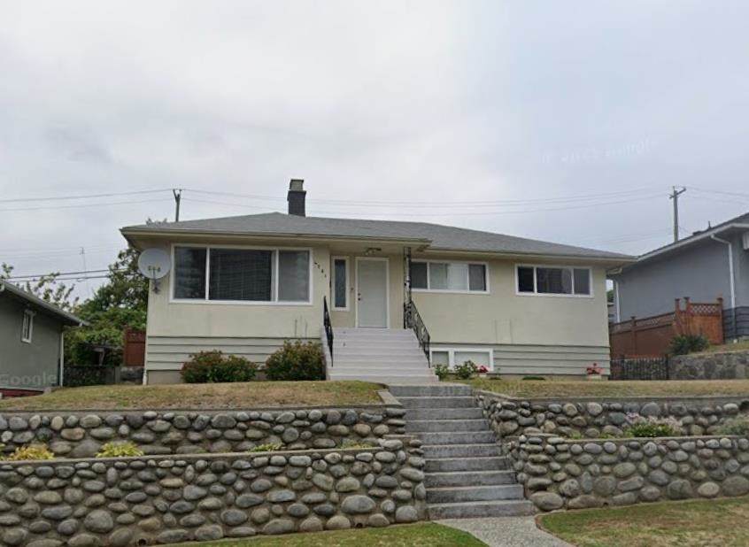 4761 Ridgelawn Drive - Photo 1