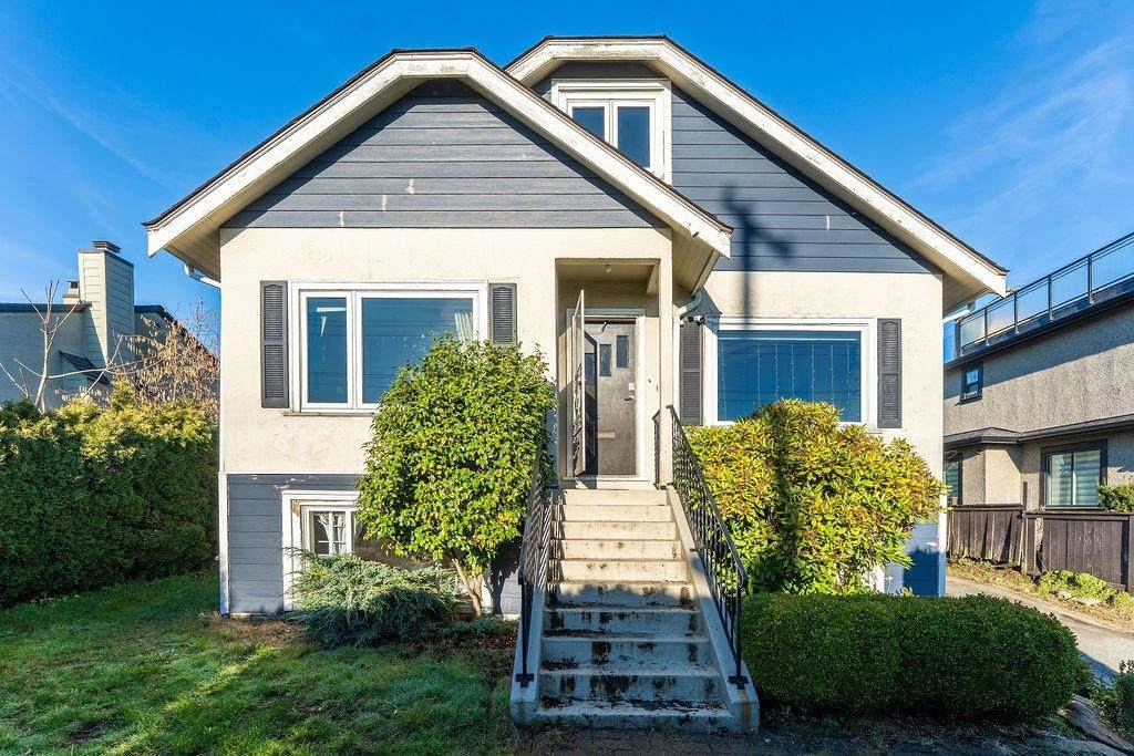 231 Eighth Avenue - Photo 1