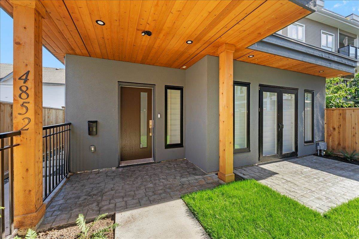 4852 Slocan Street - Photo 1