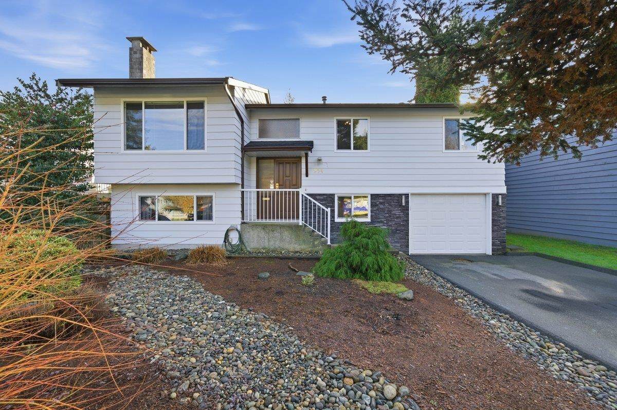 954 Lincoln Avenue - Photo 1