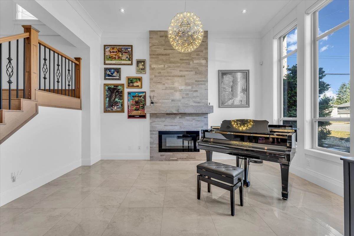 2268 Latimer Avenue - Photo 1