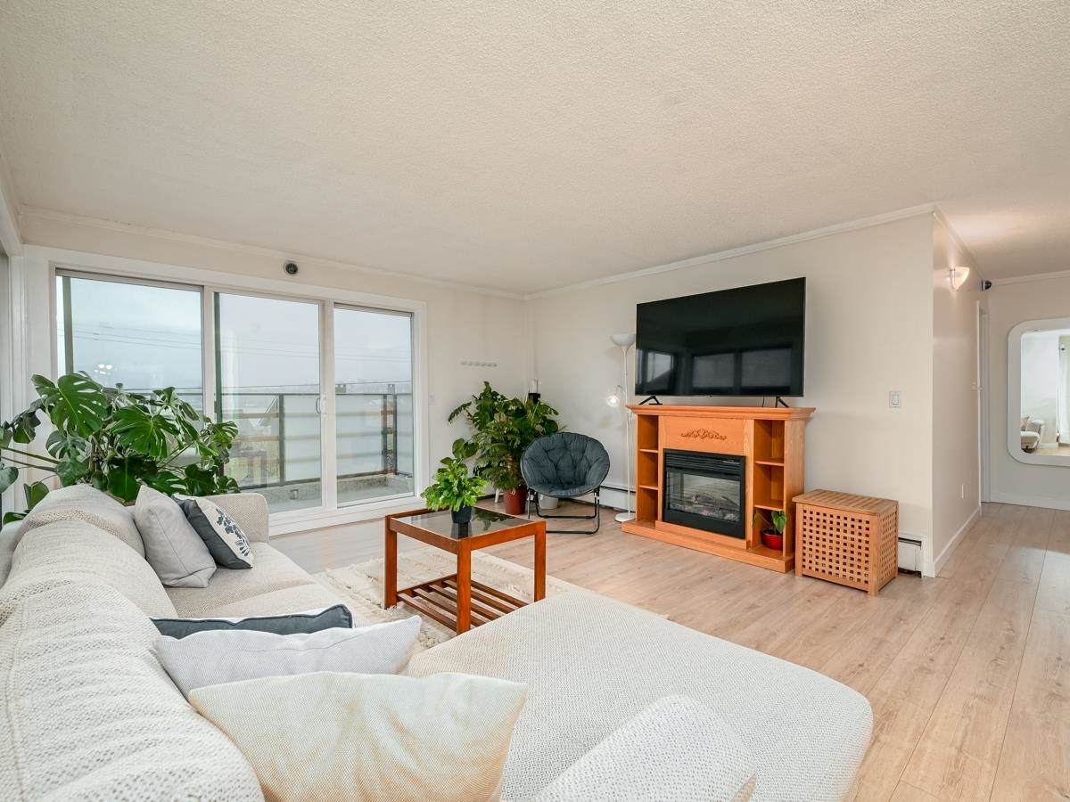 2336 Wall Street - Photo 1