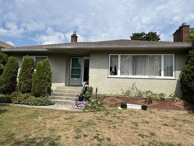 4881 Highlawn Drive - Photo 1
