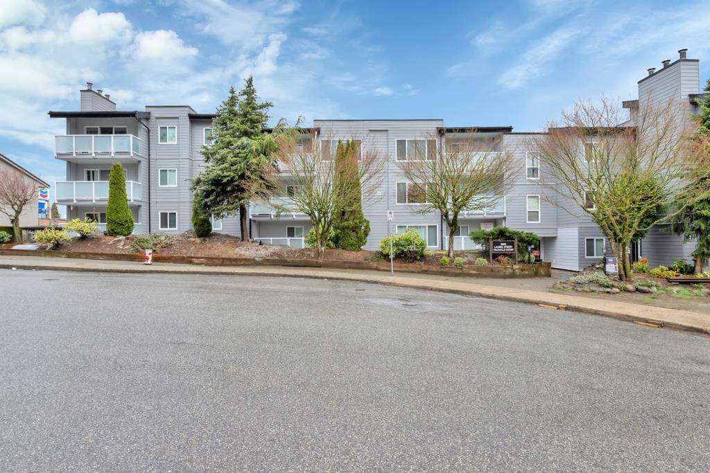 3883 Laurel Street - Photo 1