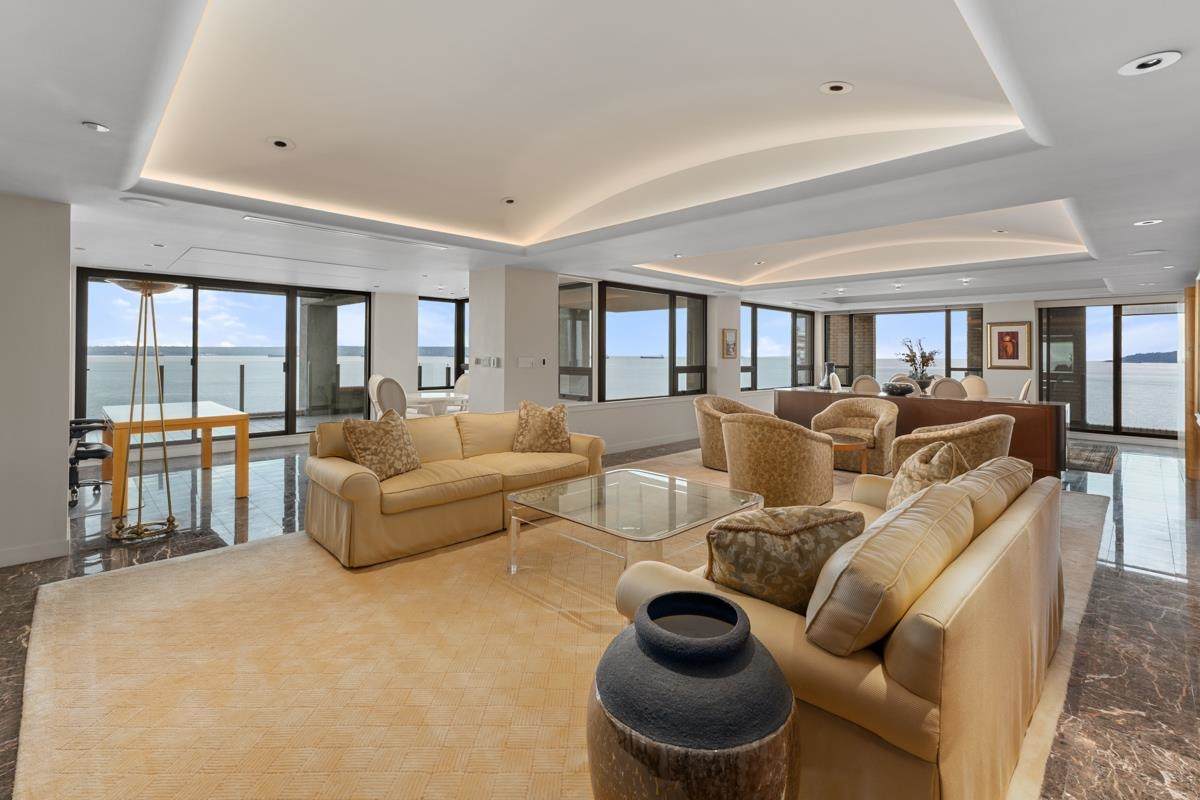 2250 Bellevue Avenue - Photo 1