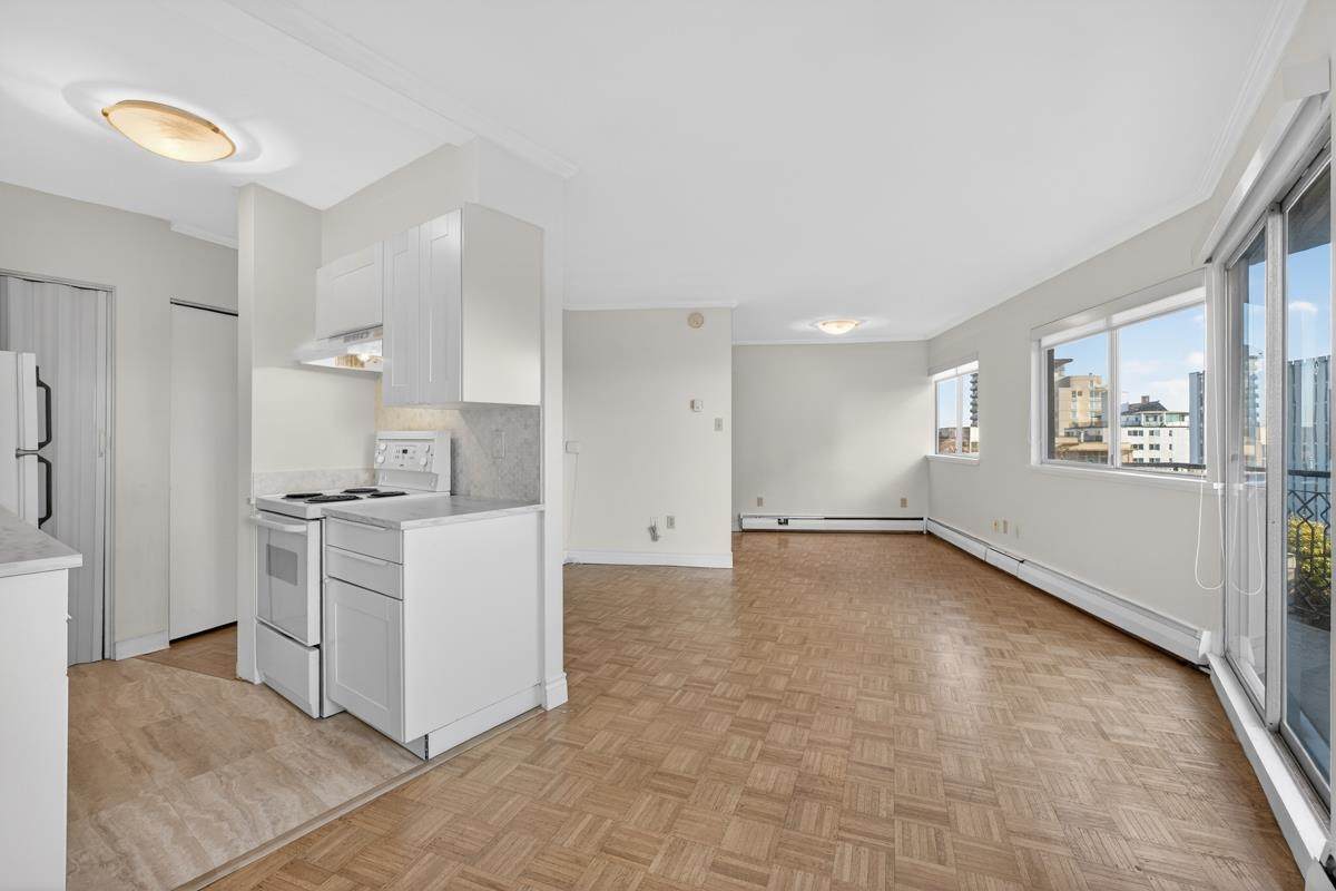 1930 Marine Drive - Photo 1