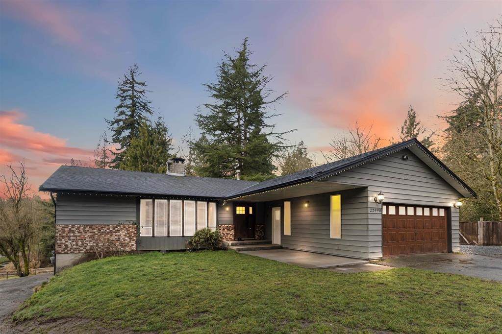 22990 70A Avenue - Photo 1