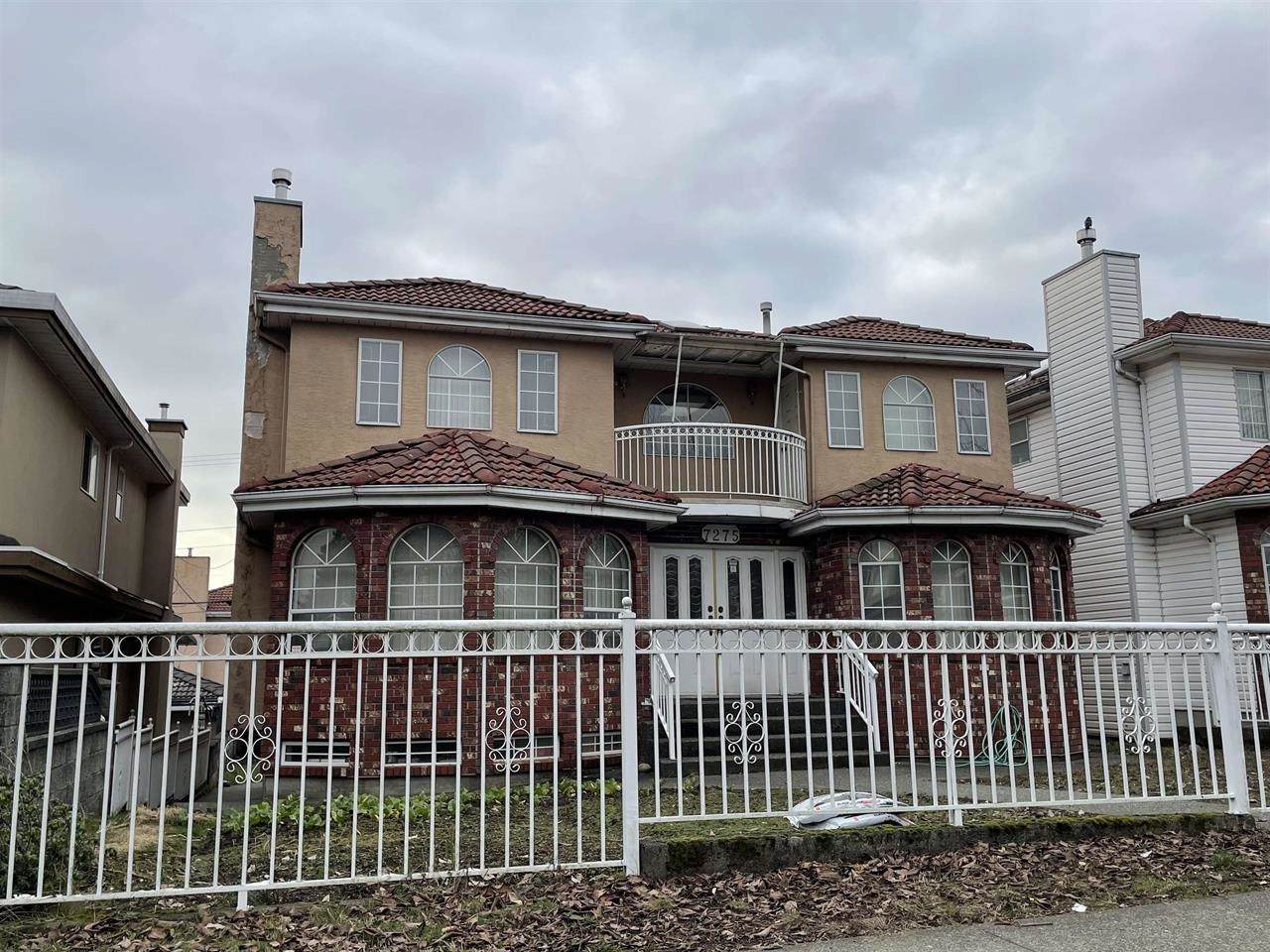 7275 Victoria Drive - Photo 1