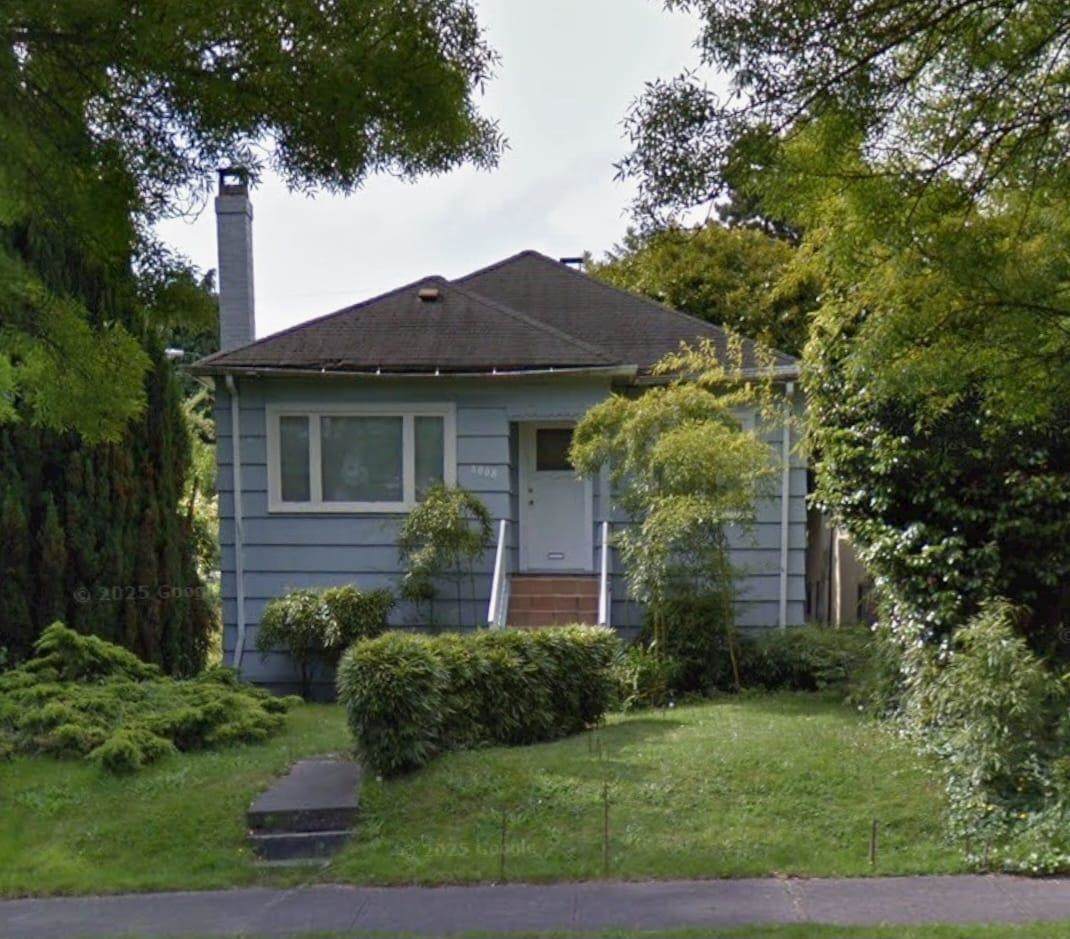 3008 21st Avenue - Photo 1