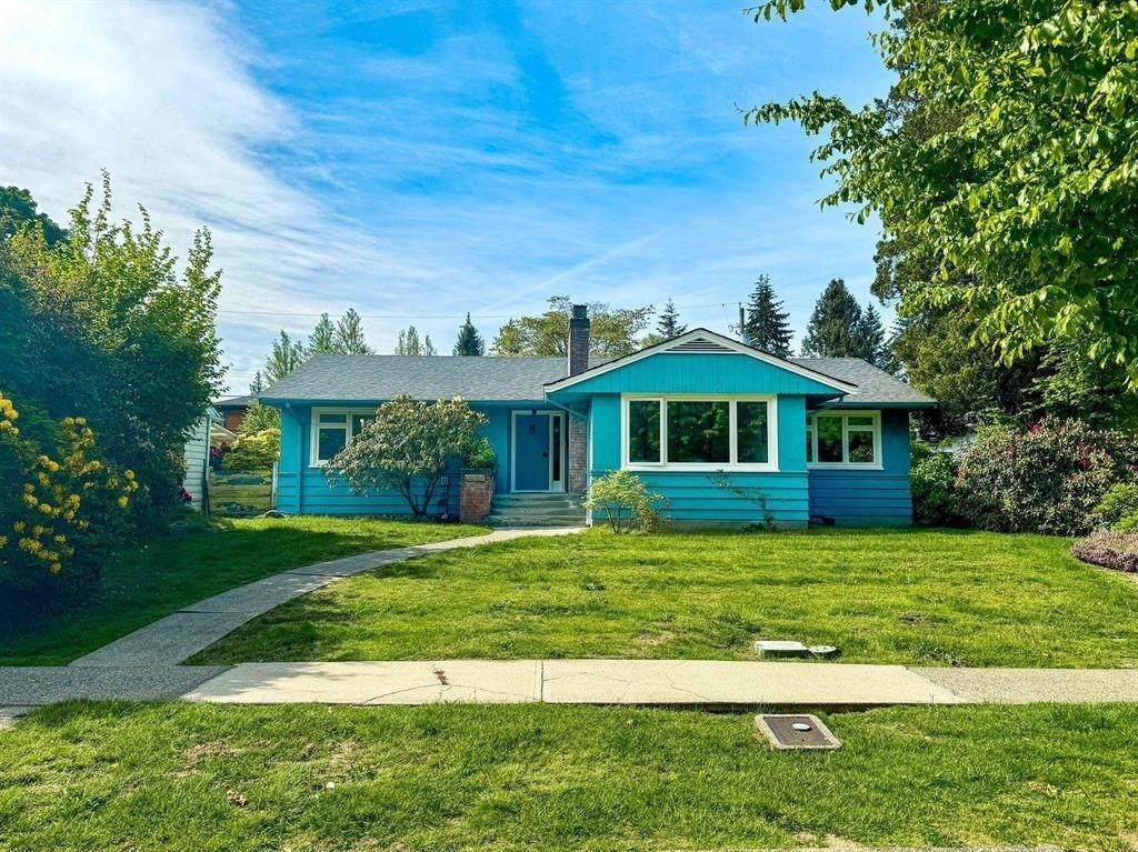 4922 Queensland Road - Photo 1