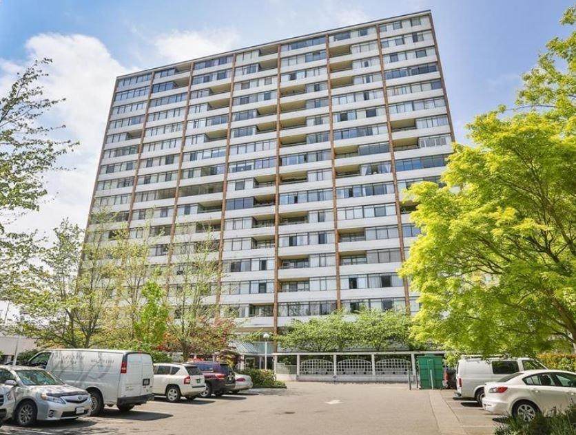 6631 Minoru Boulevard - Photo 1