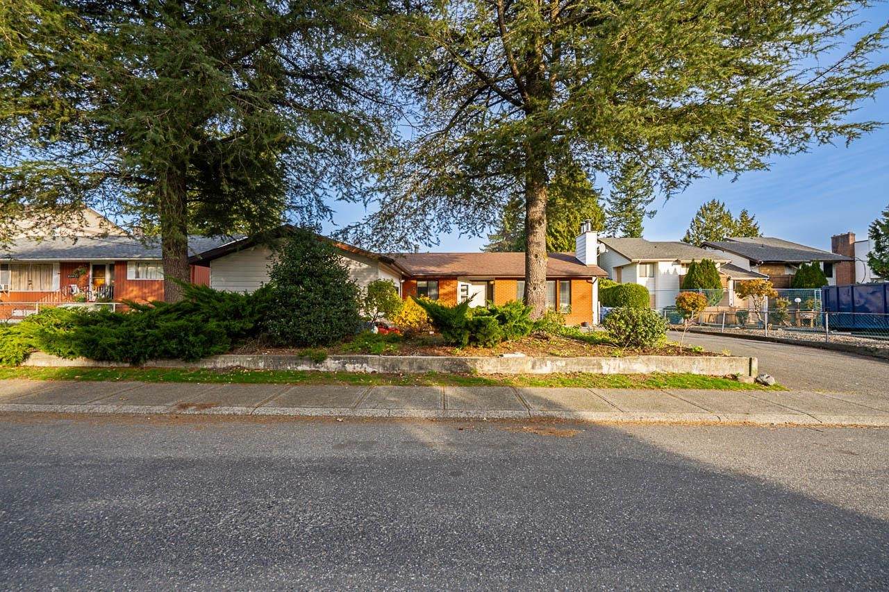 32067 Tims Avenue - Photo 1