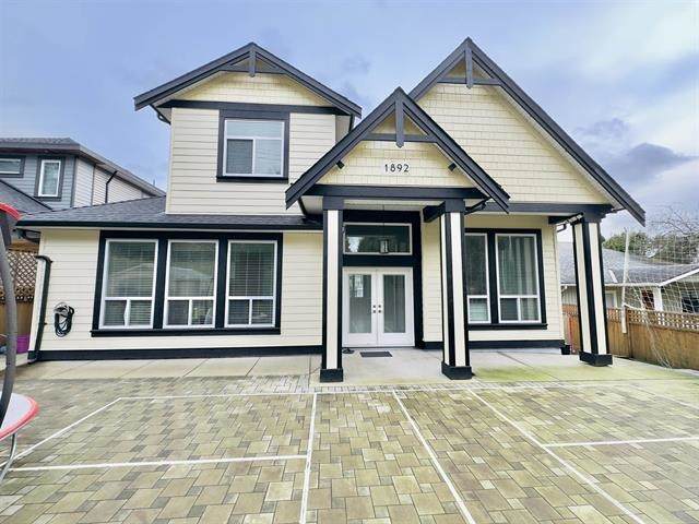 1892 King George Boulevard - Photo 1