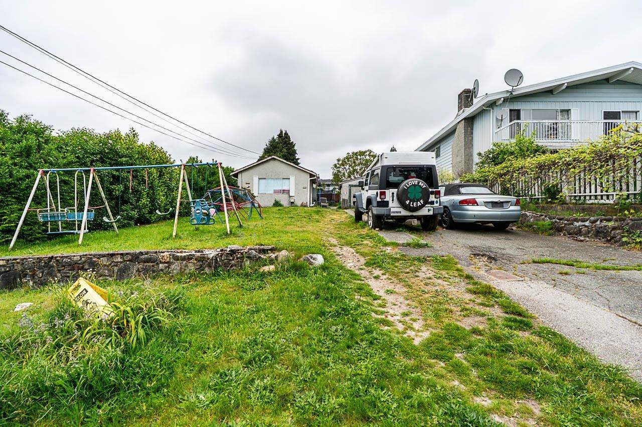 2233 Edinburgh Street - Photo 1