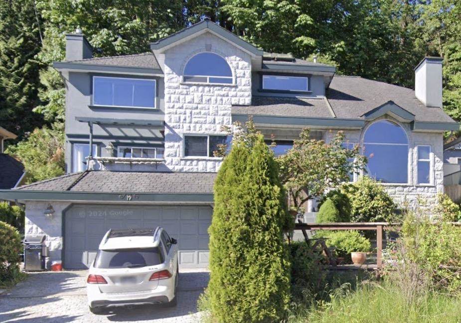 19 Burrard Crescent - Photo 1