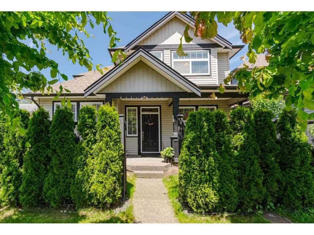 27685 Fraser Highway - Photo 1