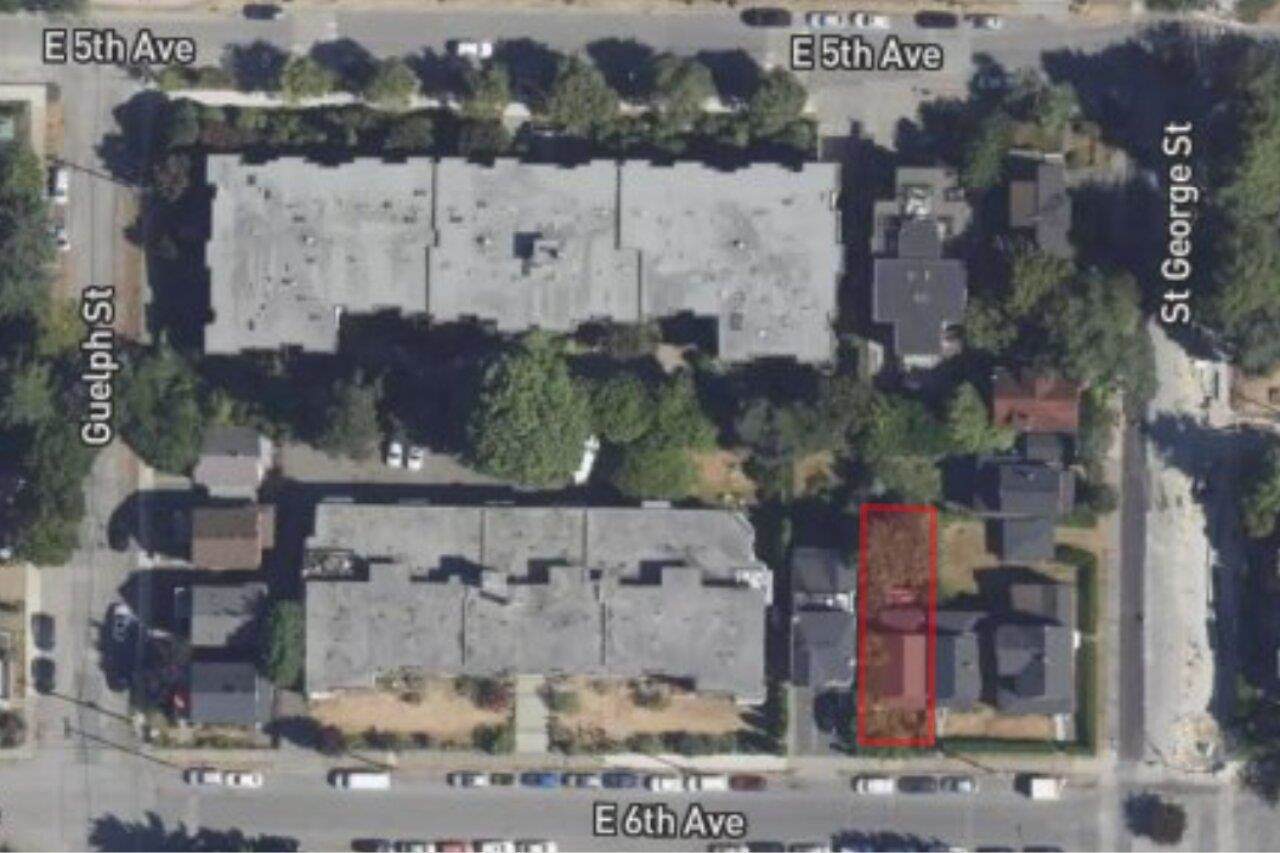 473 6th Avenue - Photo 1