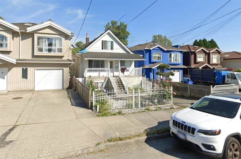 4904 Rupert Street - Photo 1