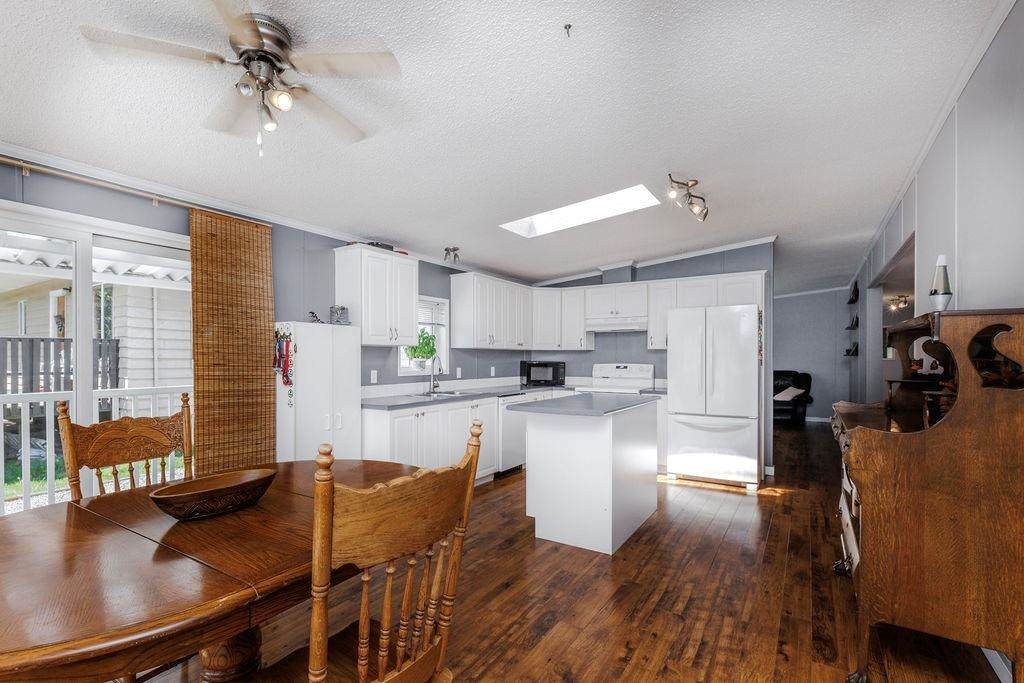 760 Hillcrest Road - Photo 1