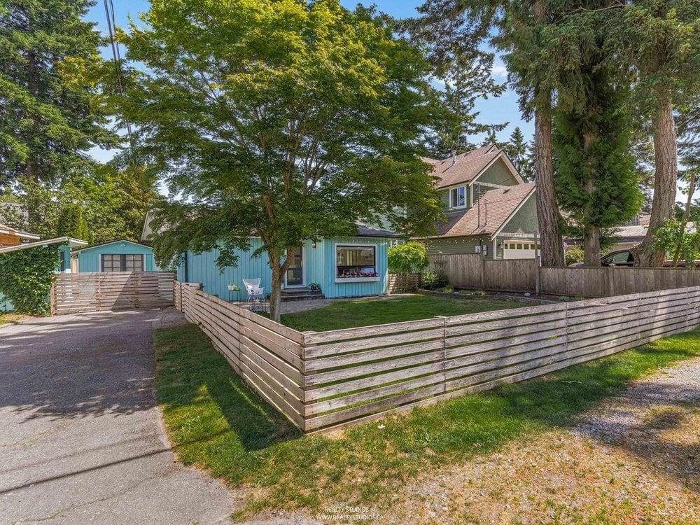 1348 Enderby Avenue - Photo 1