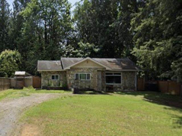 24598 56 Avenue - Photo 1