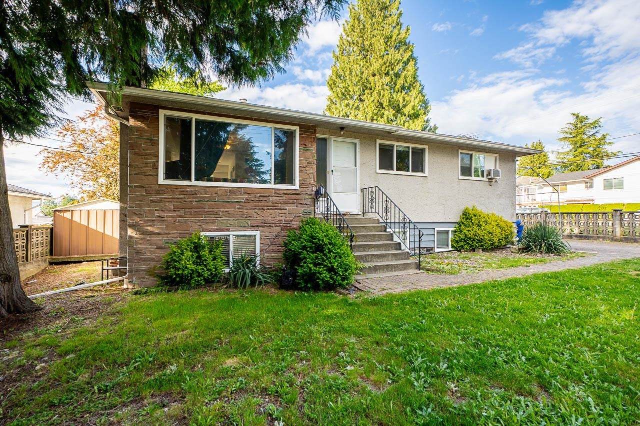 11191 90 Avenue - Photo 1