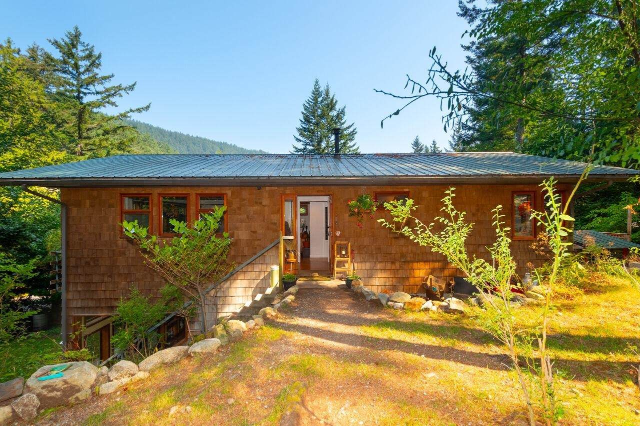 368 Eagles Nest Road - Photo 1