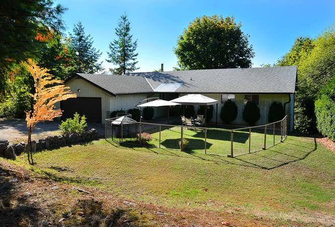 12609 Sunshine Coast Highway - Photo 1